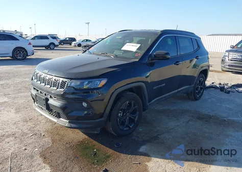 2025 Jeep Compass Latitude 4X4 from USA, damaged, VIN 3C4NJDBN4ST580927